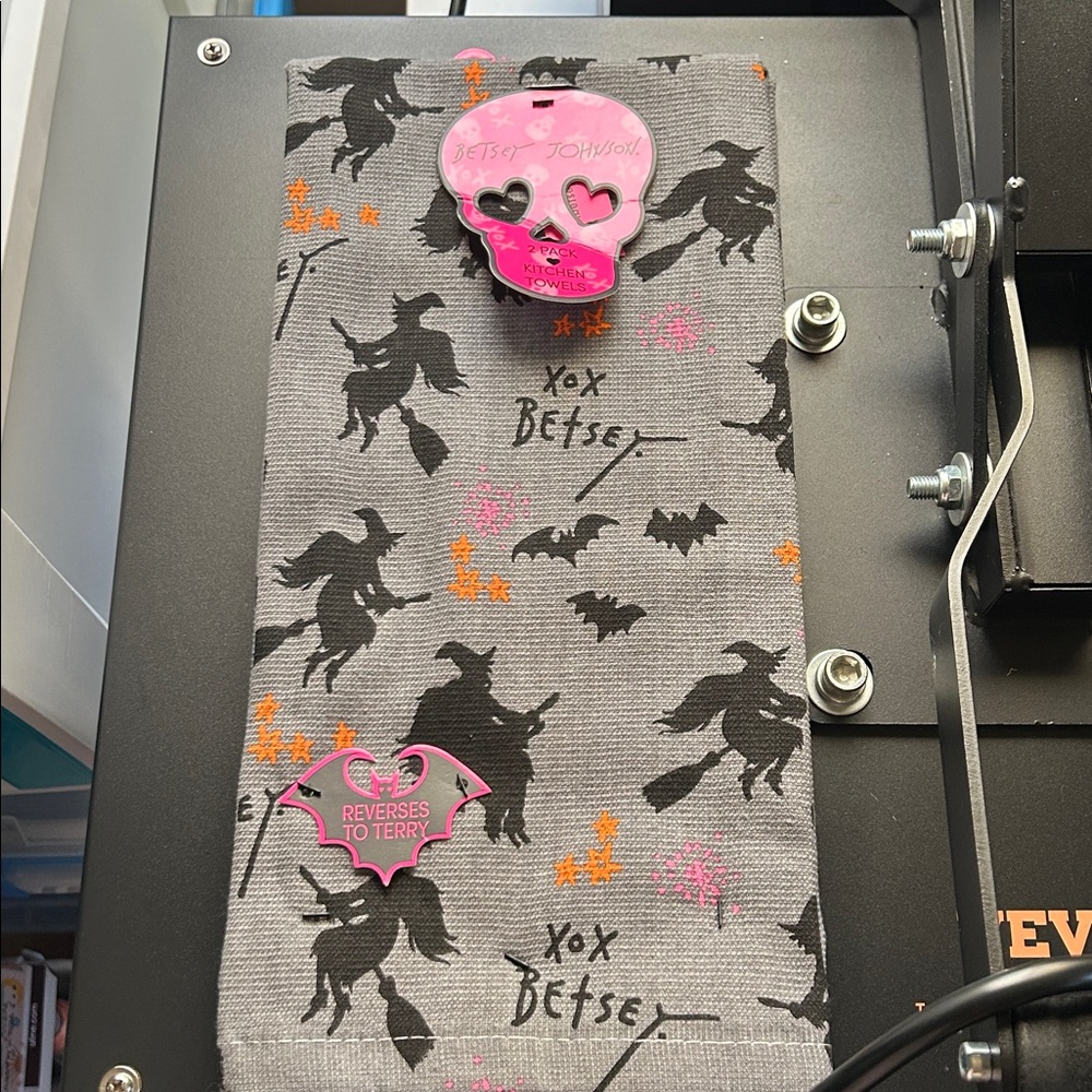 Betsey Johnson Pink and Gray Kitchen Towels